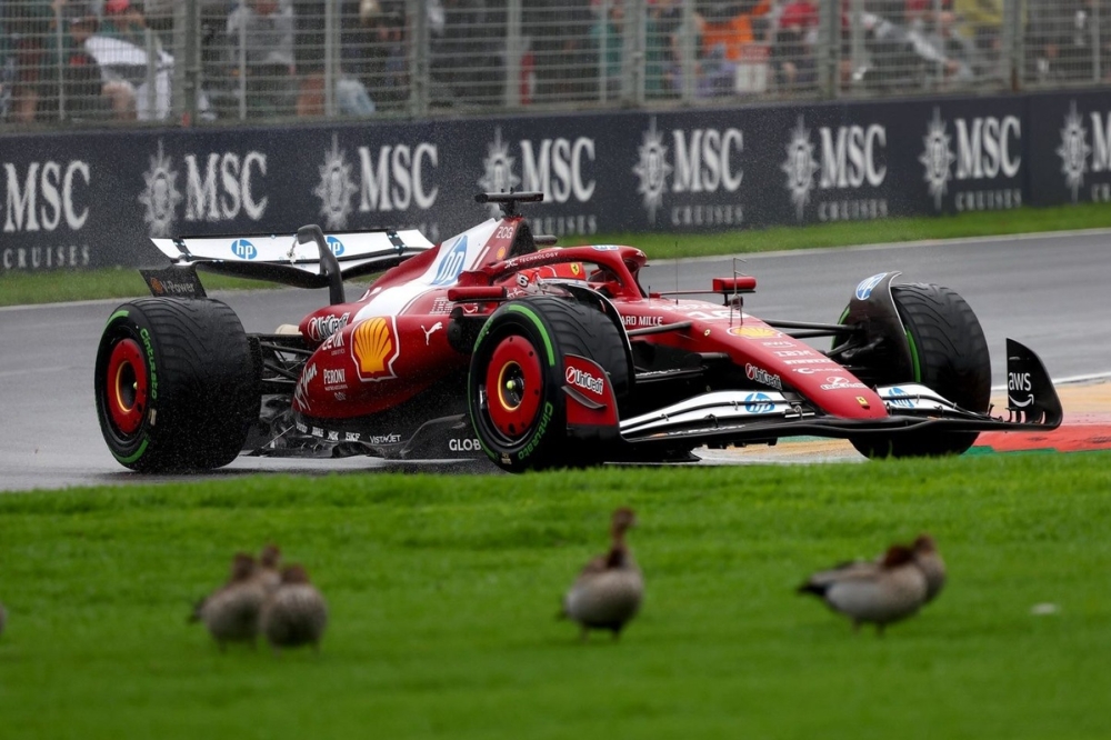 Leclerc en veut plus à lui-même qu'à Ferrari après Melbourne