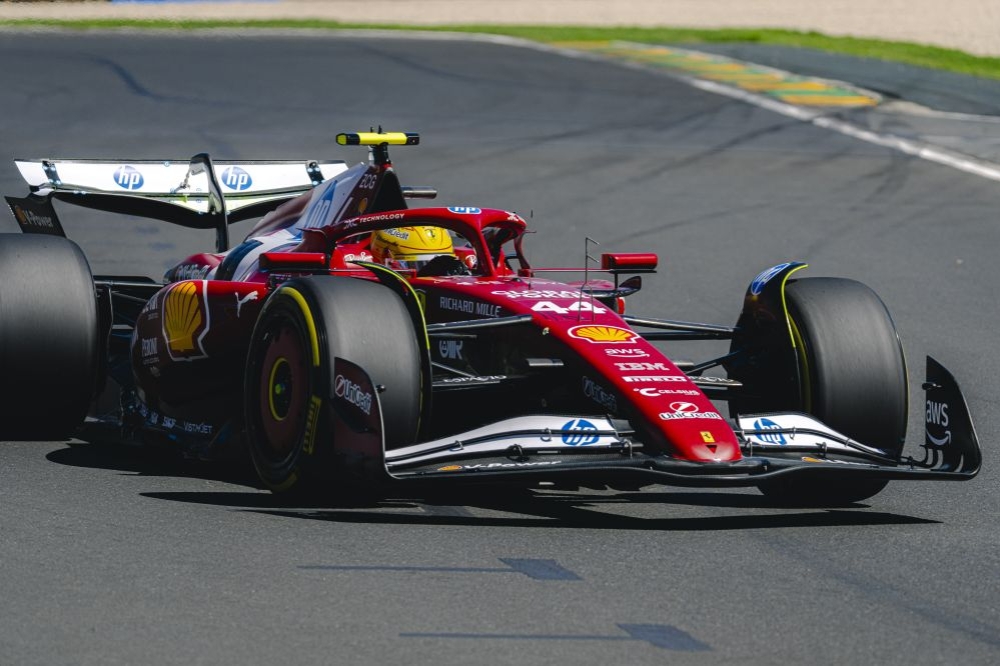 Grand Prix de Chine - Qualifications Sprint : Lewis Hamilton signe sa première pole en Ferrari, Max Verstappen P2