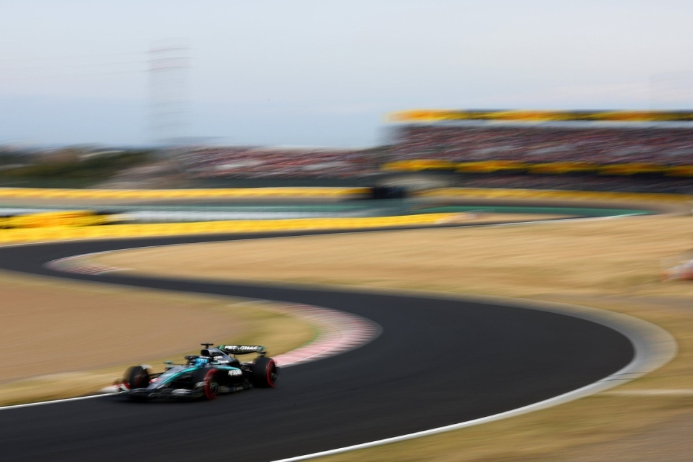 Les Mercedes en embuscade sur la troisième ligne à Suzuka