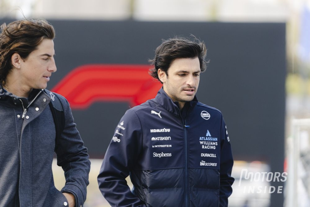 Carlos Sainz écope d'une pénalité de 3 places sur la grille pour avoir gêné Hamilton