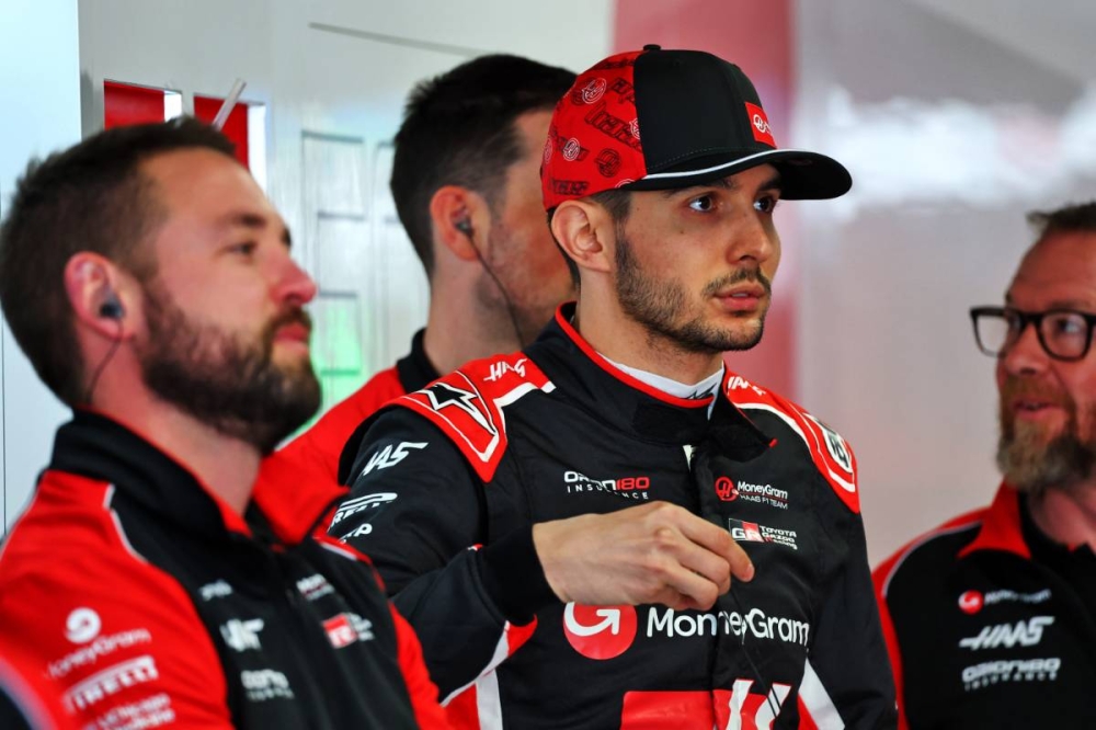 Esteban Ocon à la dérive, Oliver Bearman brille et sauve l’honneur de Haas à Suzuka