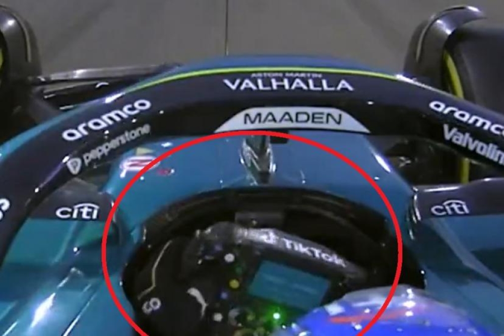 Le volant de Fernando Alonso se détache pendant les essais libres du Grand Prix de Bahreïn