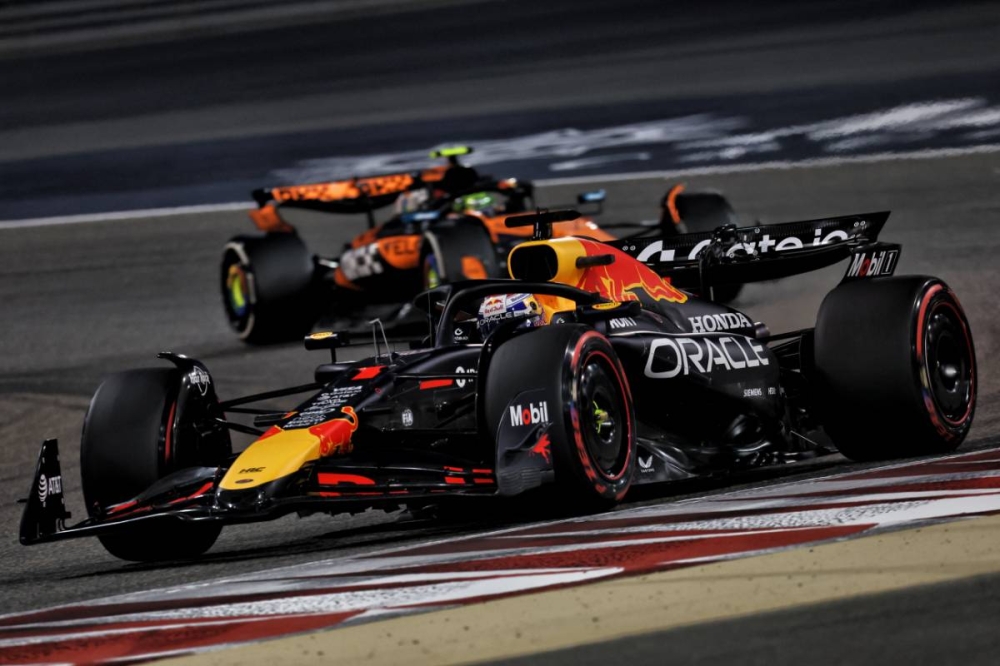 Red Bull en crise à Bahreïn : Max Verstappen agacé, Yuki Tsunoda perdu