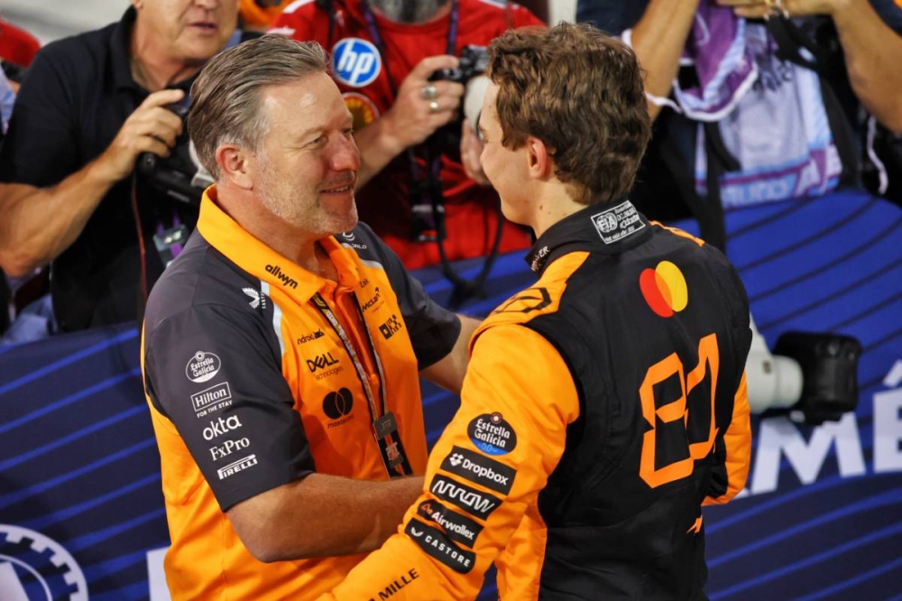 Oscar Piastri décroche la première pole position de McLaren à Bahreïn