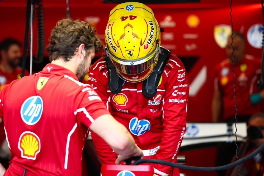 Relégué à six dixièmes de Leclerc, Hamilton vise seulement le top 10