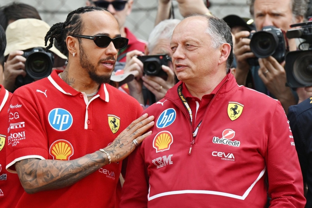 Chez Ferrari, Vasseur appelle (encore) au calme autour de Lewis Hamilton