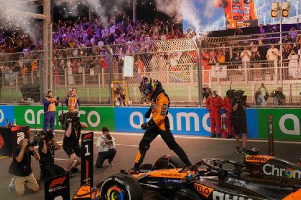 Oscar Piastri fait coup double, vainqueur du Grand Prix d’Arabie saoudite et nouveau leader de la formule 1