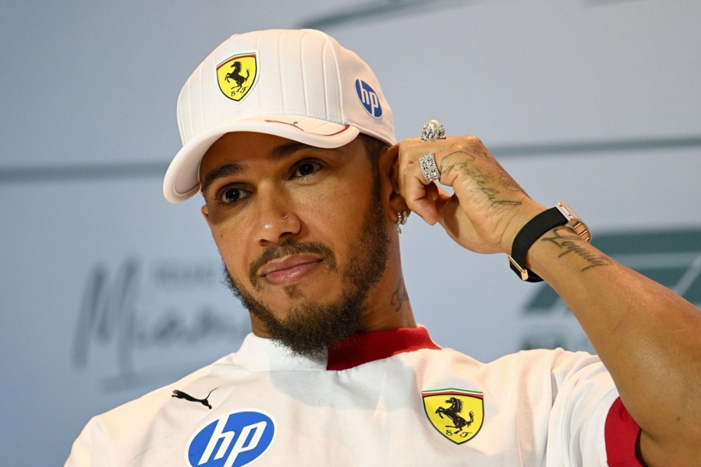 Hamilton sent qu'il avait les mêmes difficultés d'adaptation chez Mercedes