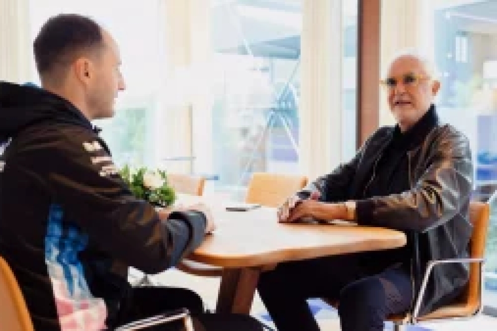 Jack Doohan apprécie la franchise de Briatore : « Une icône, brutale, mais motivante » chez Alpine
