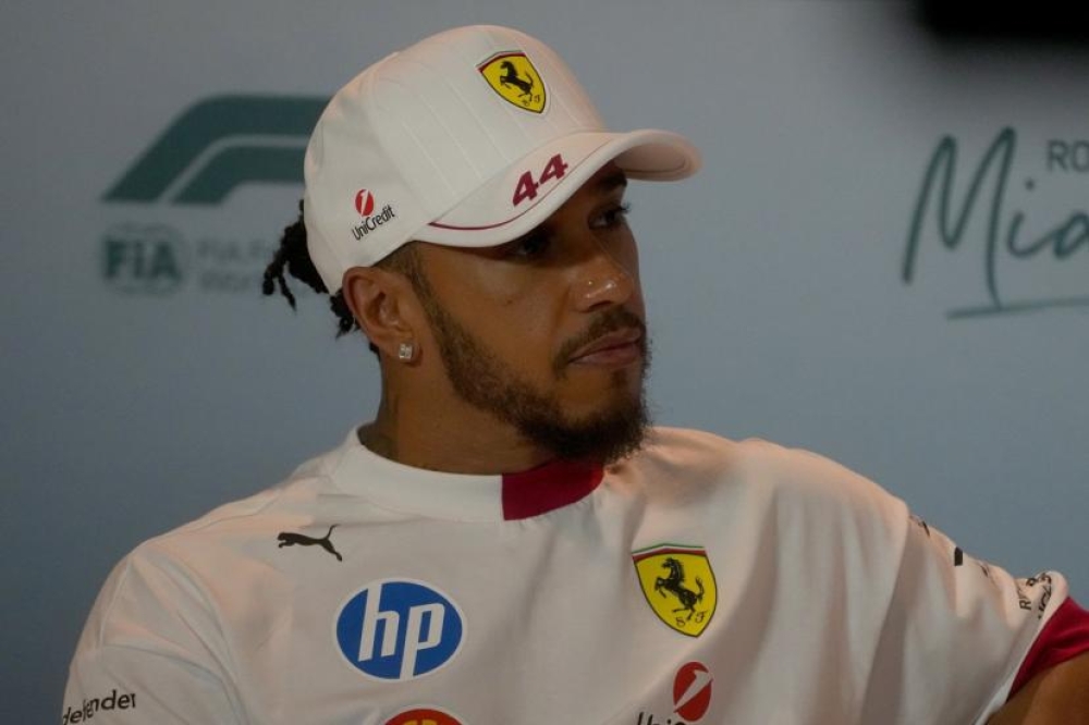 Hamilton (Ferrari)  : « J'aurais peut-être pu donner un peu plus de fil à retordre aux McLaren »