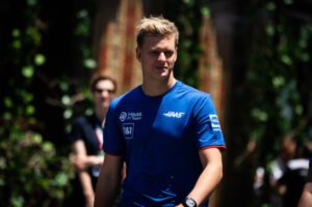 La présence de Mick Schumacher à Miami alimente les rumeurs sur son retour en F1