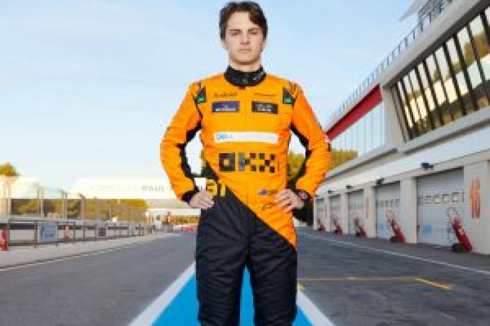 Jacques Villeneuve accuse la F1 d’un favoritisme à l’égard d’Oscar Piastri