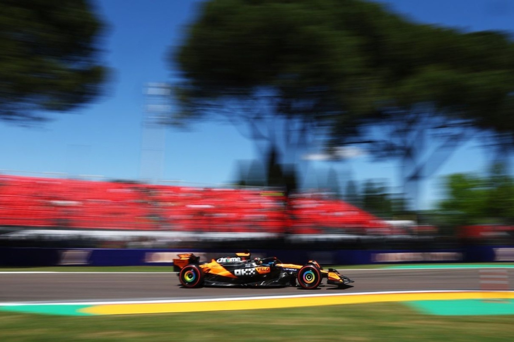 EL1 - Les McLaren aux commandes, Bortoleto dans le mur