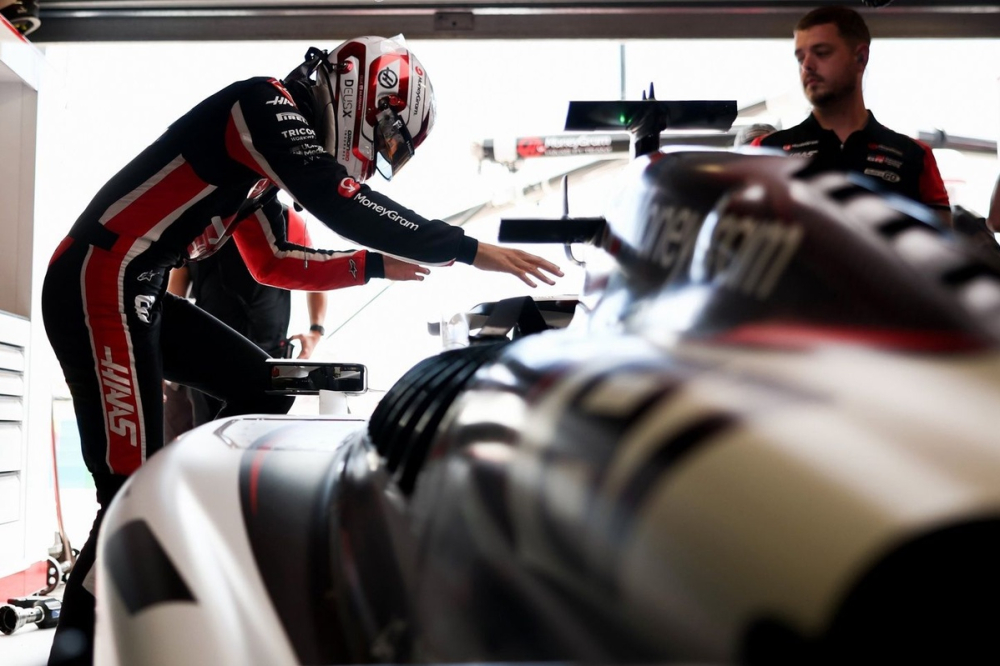 Bearman lourdement sanctionné après les essais libres à Monaco