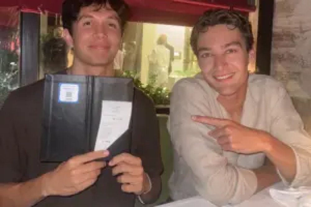 Après leur bataille controversée à Monaco, Albon invite Russell à dîner