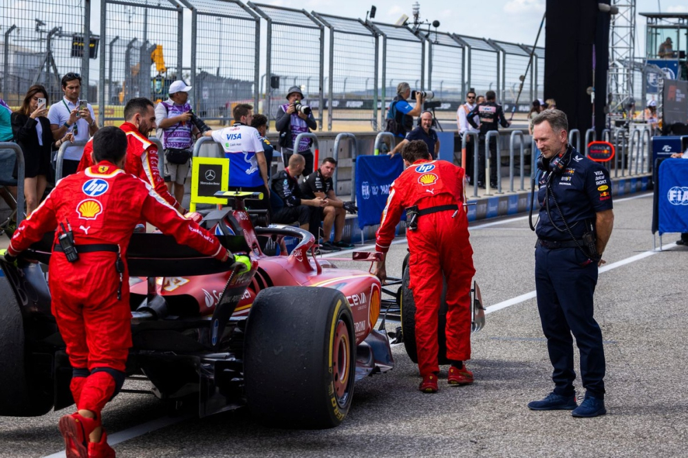 Horner balaie la rumeur d'une arrivée chez Ferrari