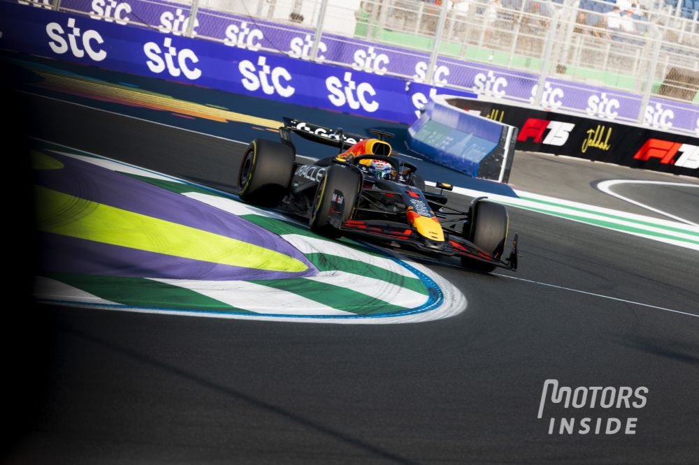 Verstappen et la RB21 : une relation à haut risque