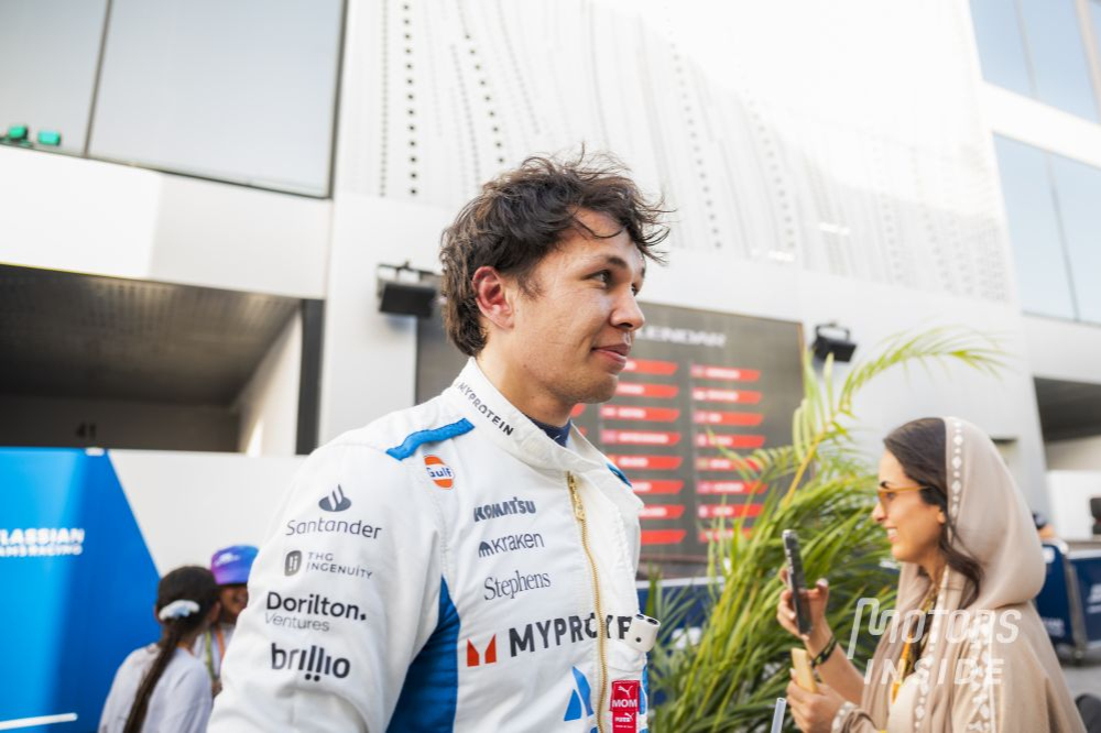 Albon pointe du doigt Haas après sa sortie en Q2 : « Ils ont été sales, sales »