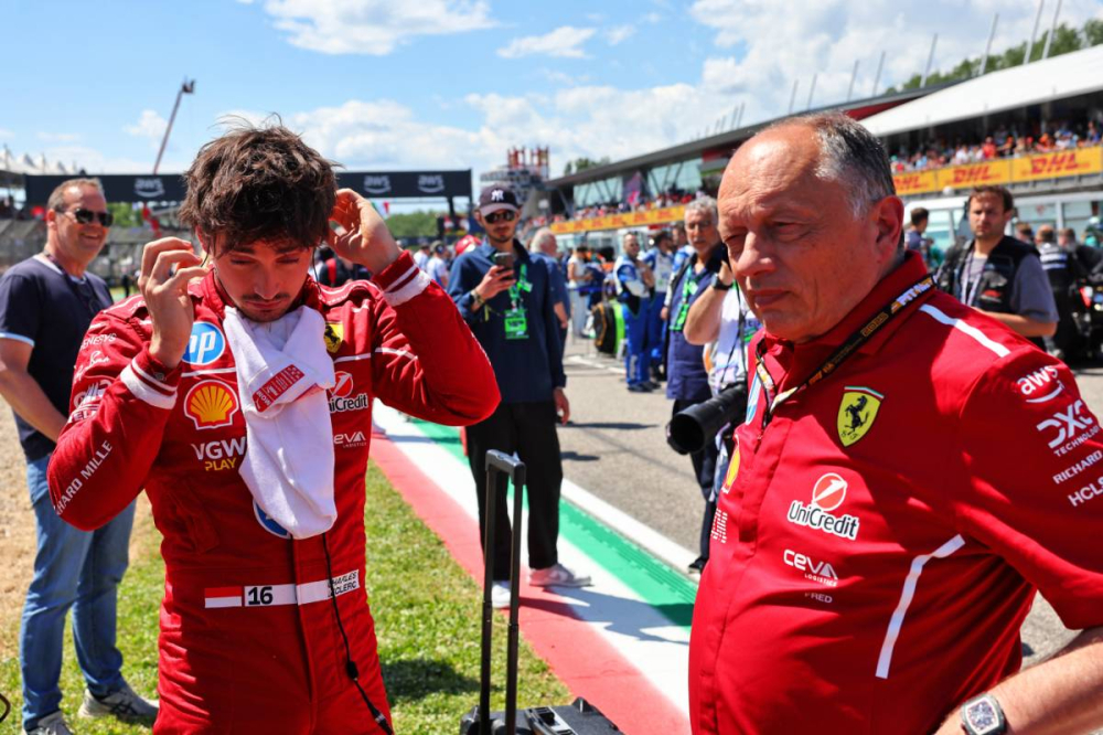 Ferrari en crise : Frédéric Vasseur sur un siège éjectable, Charles Leclerc envisagerait de partir