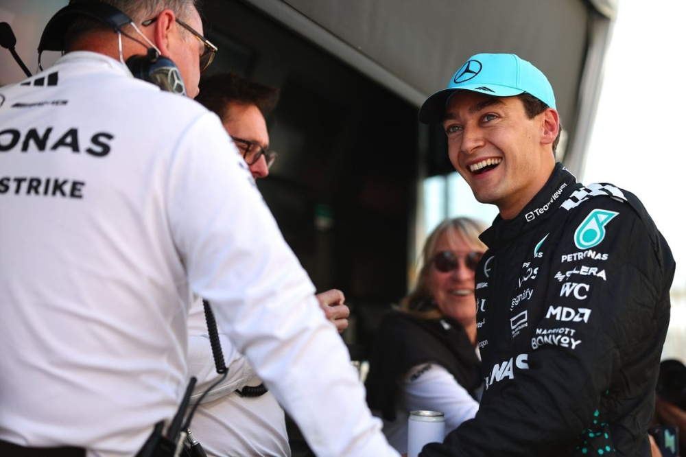 Russell prêt à défier Verstappen : 