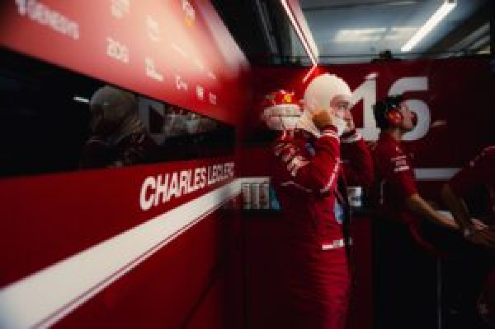 Charles Leclerc frustré par le trafic au Canada : « La pole était à portée »