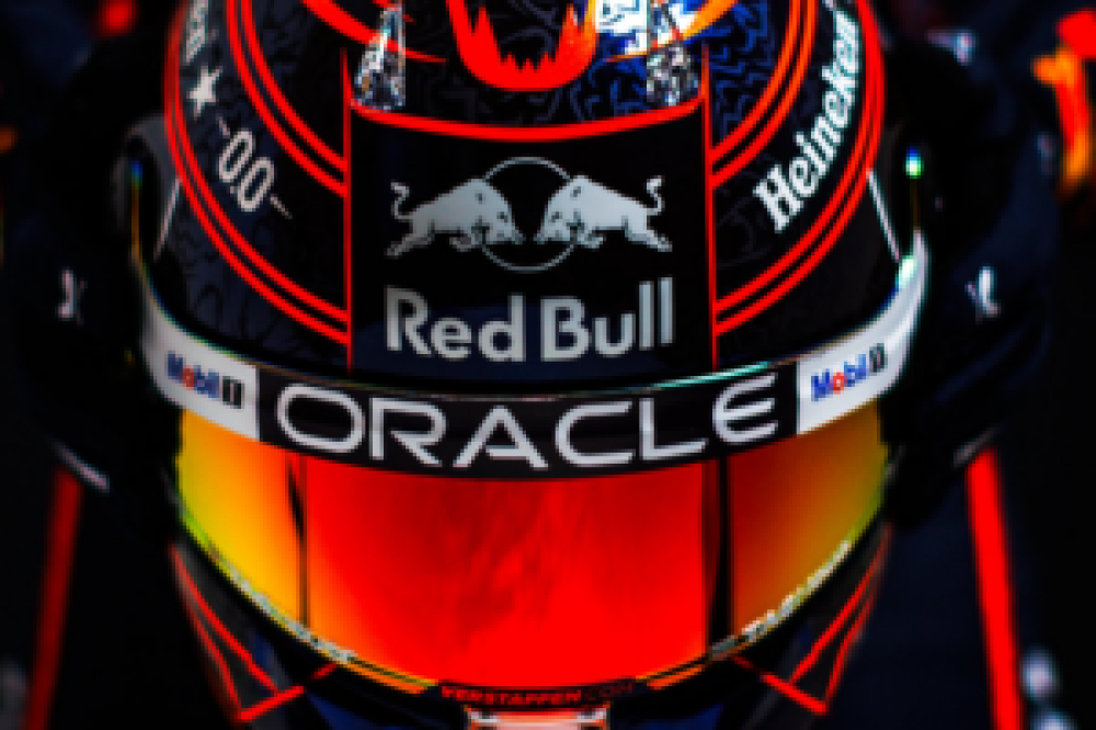 Max Verstappen dévoile un nouveau casque pour les prochains Grands Prix