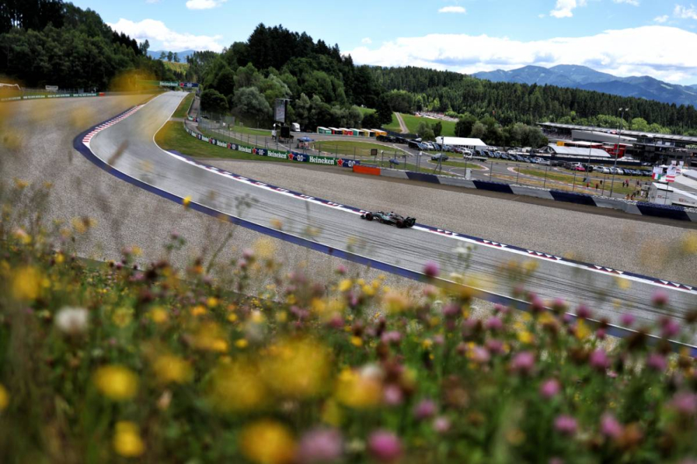 George Russell assure la cinquième place en Autriche : 