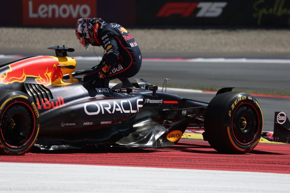 Red Bull fait presque une croix sur le titre après l'abandon de Verstappen