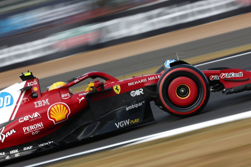 Stella voit Ferrari comme 