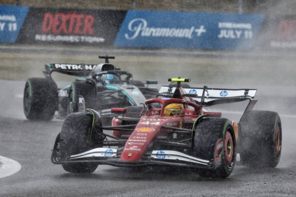 Hamilton échoue au pied du podium à Silverstone, Leclerc s’effondre : Ferrari dans la tourmente