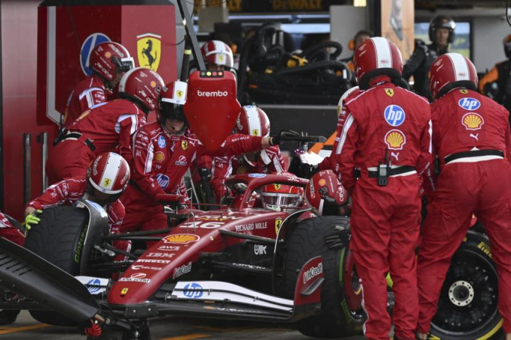 Mauvais choix stratégiques, tête-à-queue et sorties de piste : Mercedes, Red Bull et Ferrari ont souffert sous la pluie à Silverstone