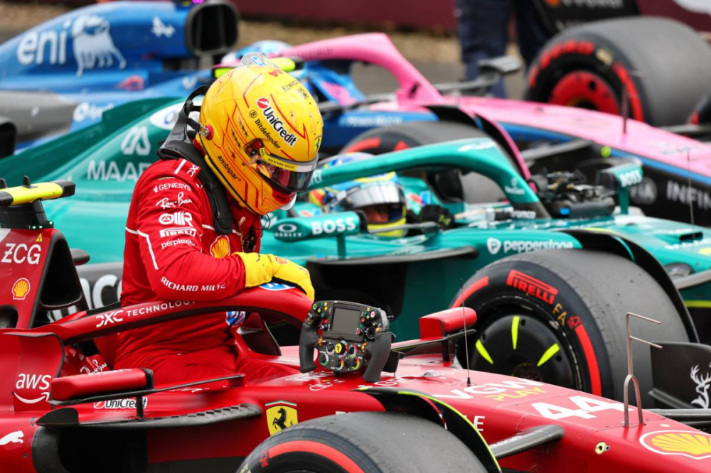Lewis Hamilton sonne l’alerte chez Ferrari