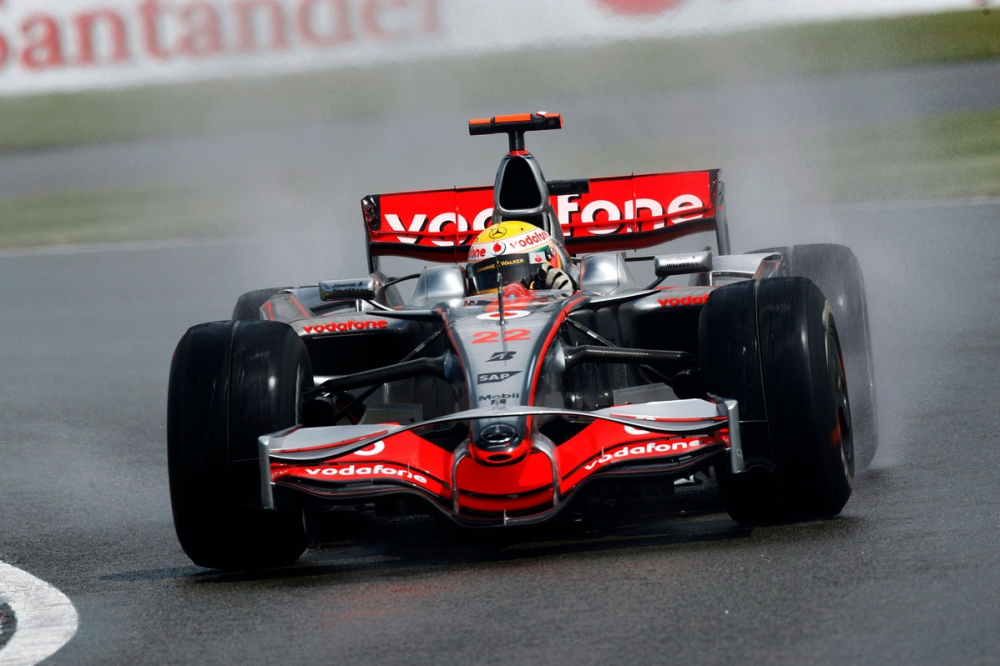Faute de V10, la FIA assure que 