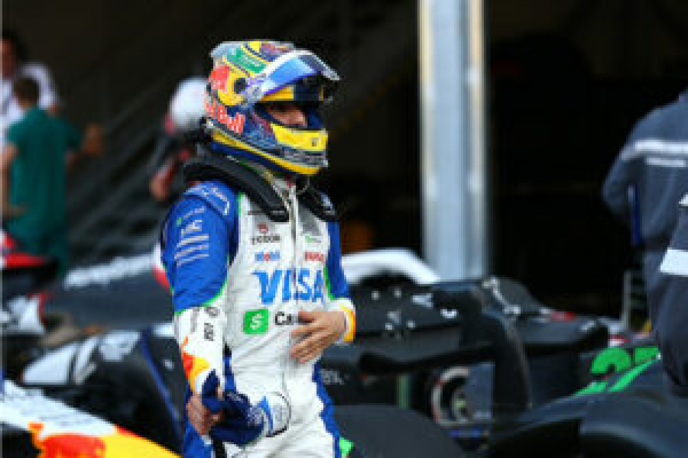 Hadjar critique la reprise de course sous la pluie à Silverstone : « La visibilité était nulle »