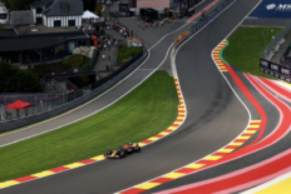 Max Verstappen : « Quinze tours de qualification » pour résister à McLaren
