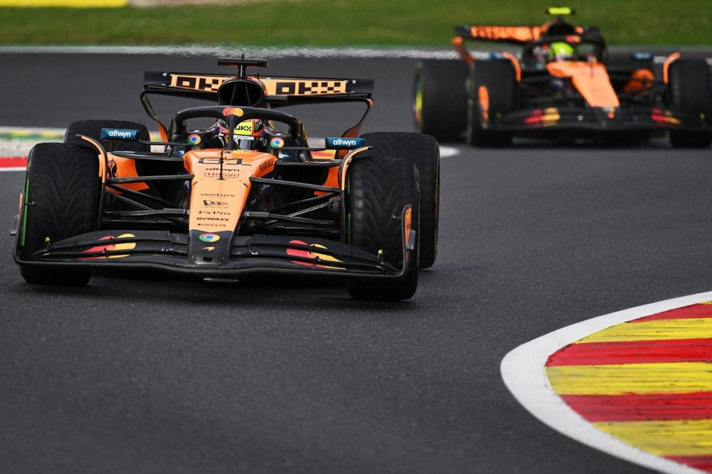 Course - Piastri surprend Norris sur le mouillé et le contient sur le sec !