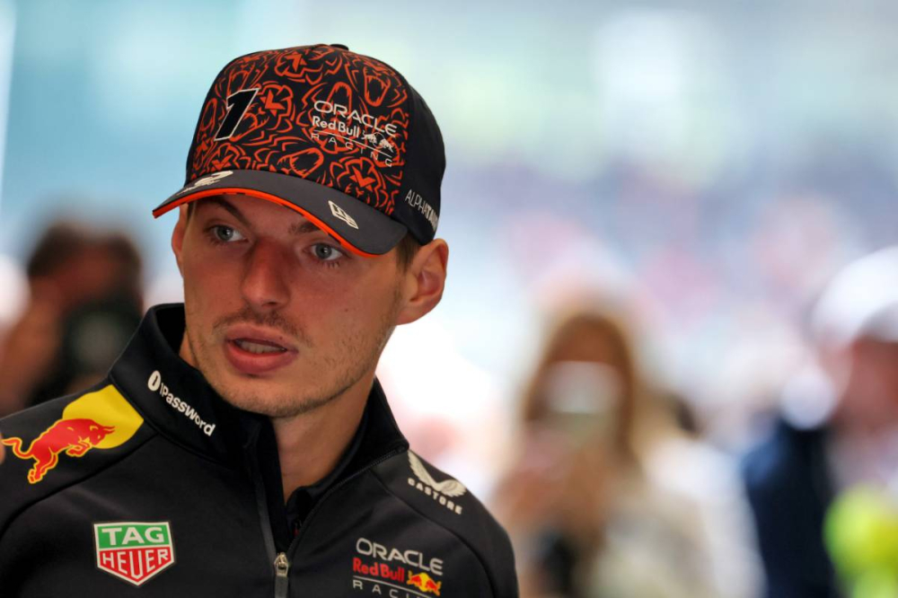 C’est officiel : Max Verstappen restera chez Red Bull en 2026, Mercedes doit tourner la page
