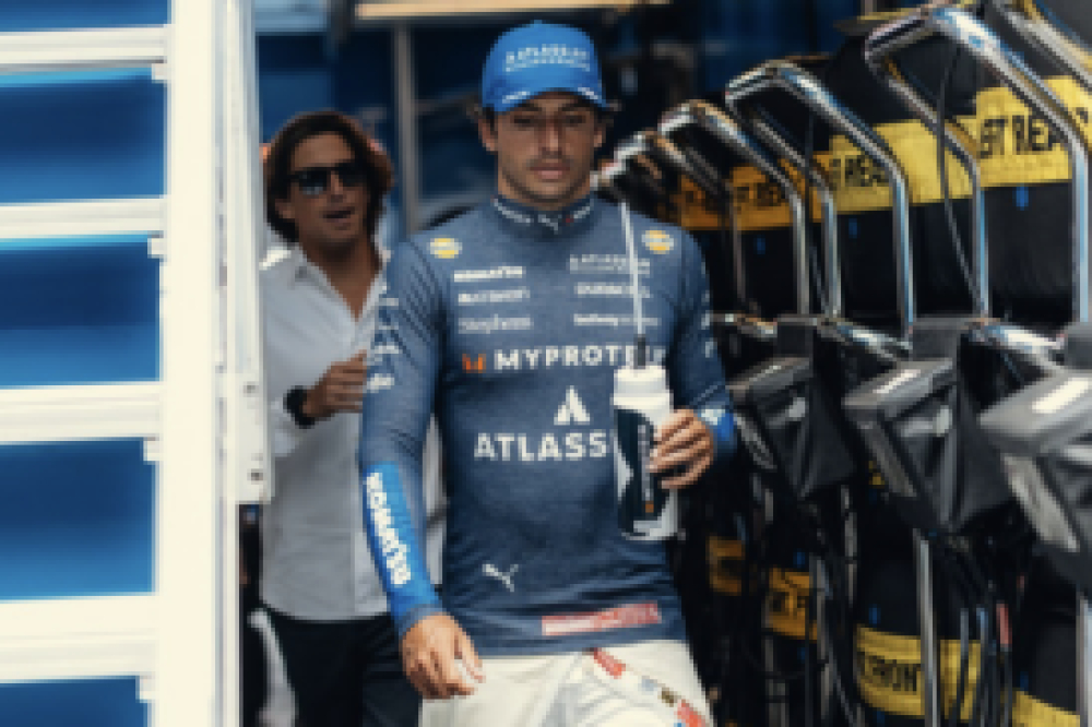 Pour Carlos Sainz, le report du départ de la course était « une décision prudente »