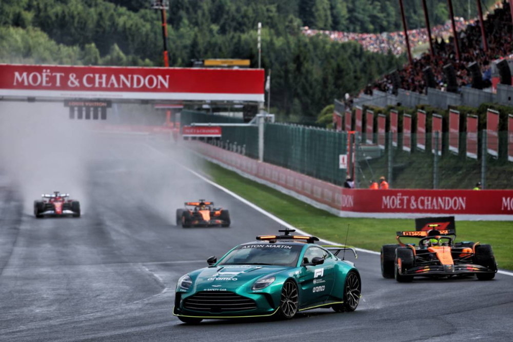 Spa sous la pluie : la FIA trop frileuse ou simplement prudente ?