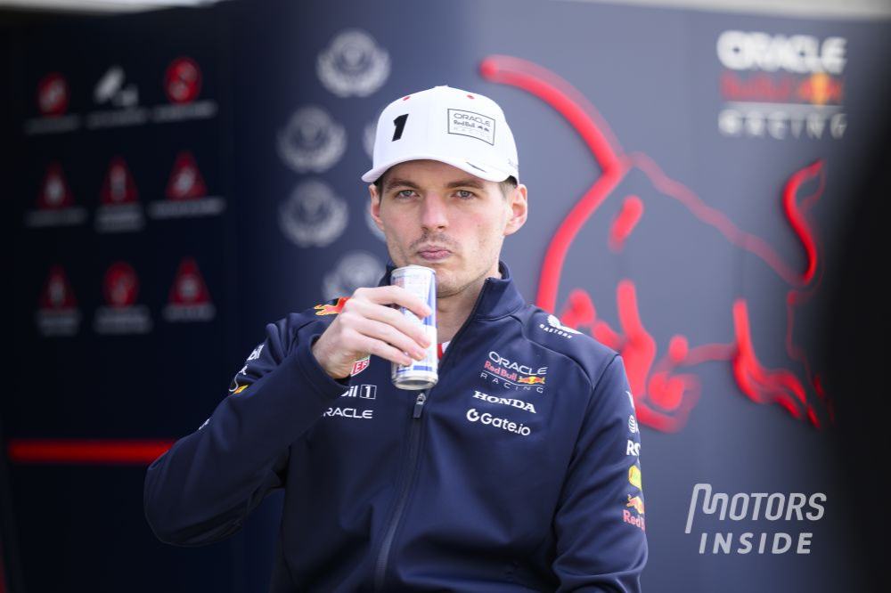 Max Verstappen confirme qu'il restera chez Red Bull la saison prochaine