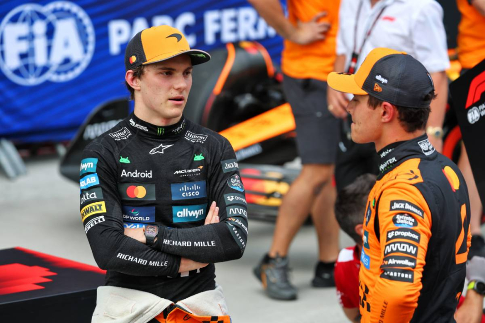 Les pilotes McLaren cueillis à froid par la pole de Charles Leclerc