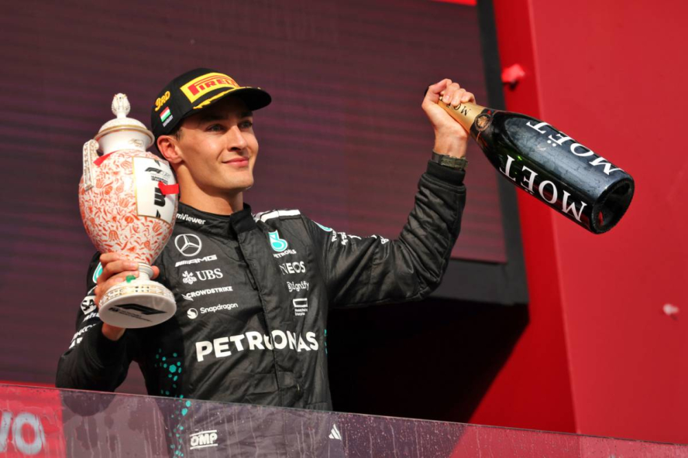 Podium mérité pour George Russell, en colère contre Charles Leclerc