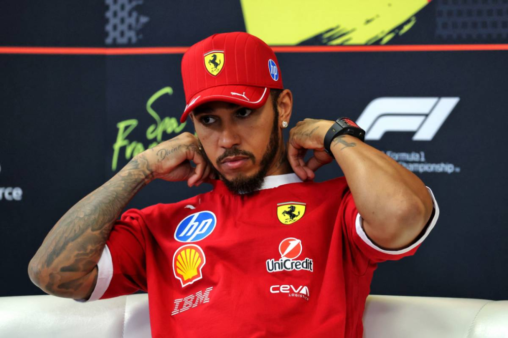 Lewis Hamilton au bout du rouleau ? Bernie Ecclestone lui conseille de fuir Ferrari au plus vite