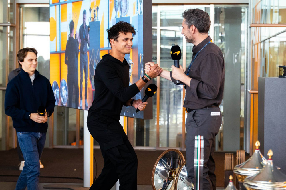 Quand Stella se moque de Norris et Piastri devant les employés de McLaren F1