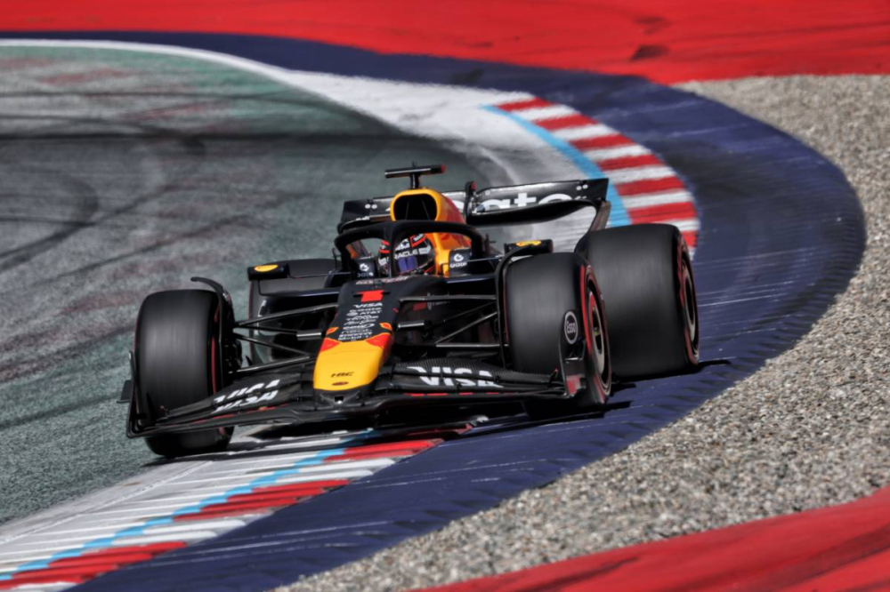 Ralf Schumacher enterre Red Bull : 