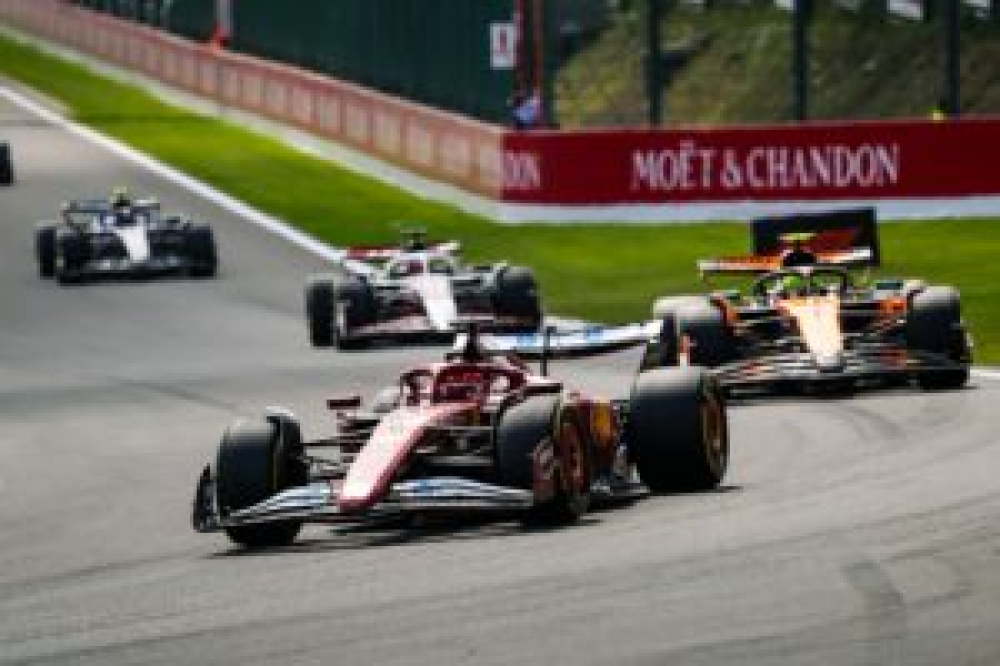 Classement des constructeurs 2025 vs 2024 – McLaren en tête, Red Bull en net recul