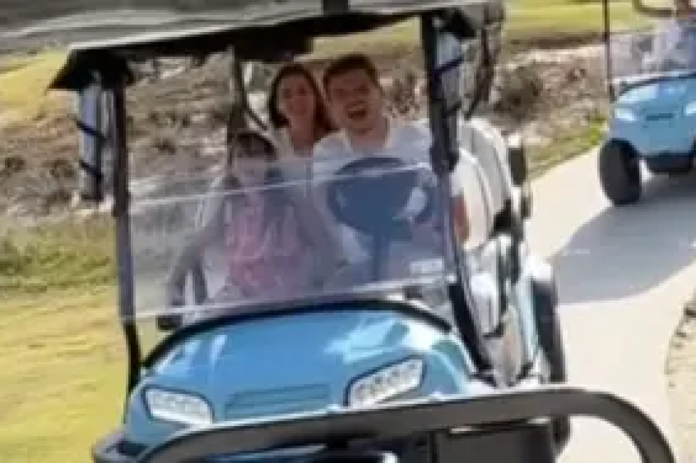 Max Verstappen fait le buzz avec une vidéo hilarante de ses vacances