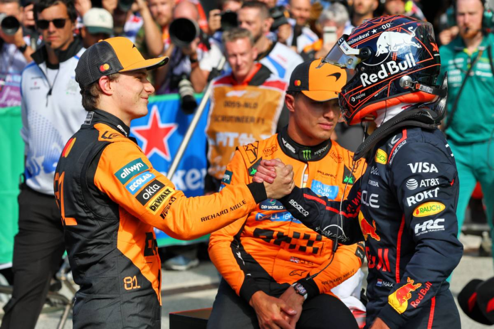 Max Verstappen meilleur des autres, mais convoqué chez les commissaires