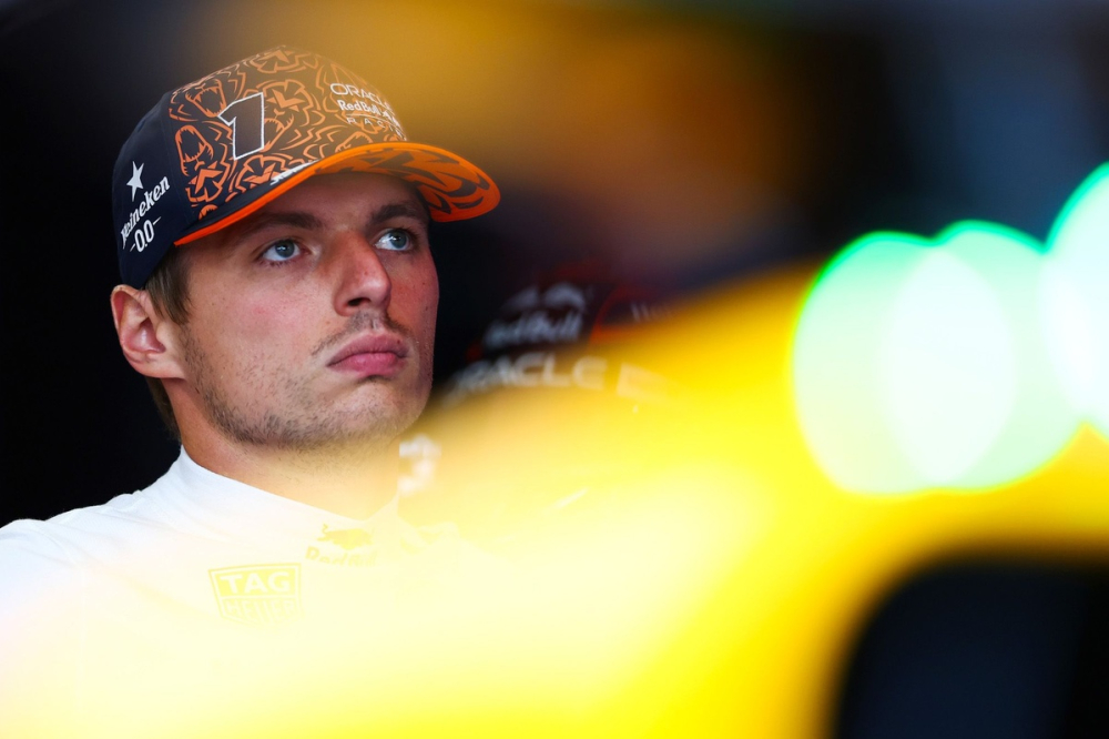 Verstappen regarde surtout derrière lui en vue de la course