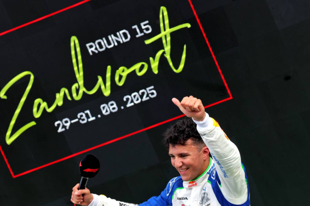 Pilote du jour, Isack Hadjar décroche son premier podium au mérite !